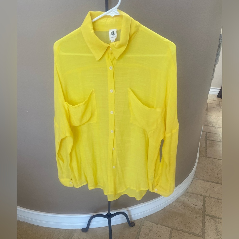Vibrant Yellow Blouse with Long Sleeves
